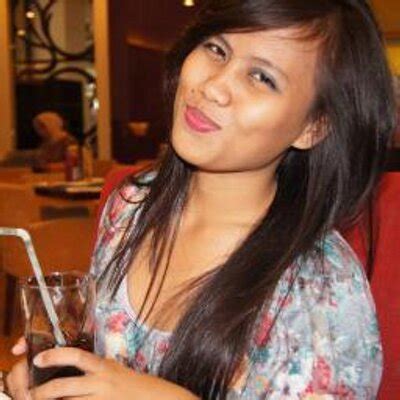 Kurnia Devi Lewi @niadevilewi11 .